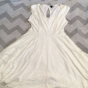 White lace plus size knee-length summer dress